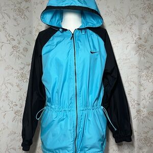 Vintage Nike Women's Aqua and Black Ski Jacket